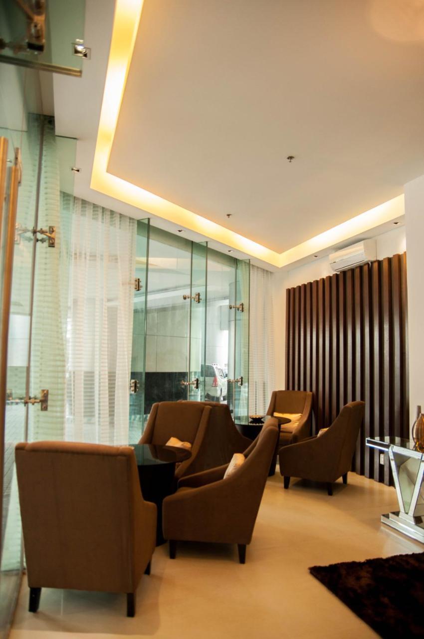 Versailles Stay Makati City Exterior photo