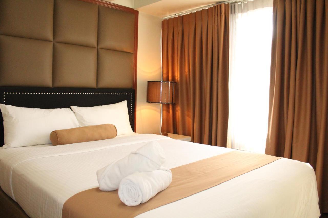 Versailles Stay Makati City Exterior photo